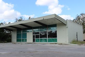 410 E Broadway St, Cuero, TX 77954